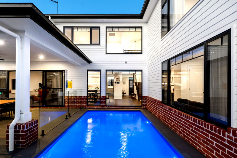 Allambi Broadbeach (With Car Parking)