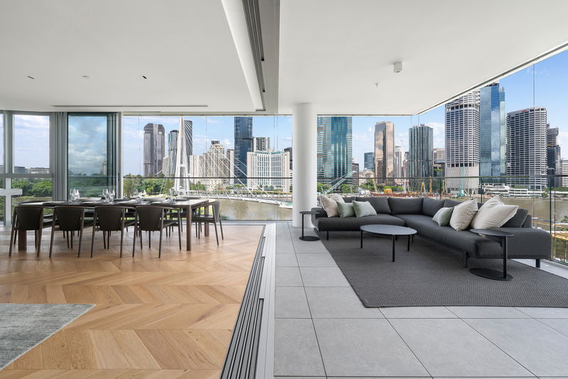 Brisbane Skyhome (With City Views)