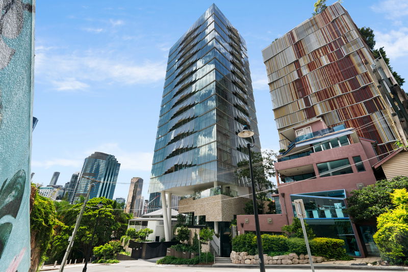 Brisbane Skyhome (With City Views)