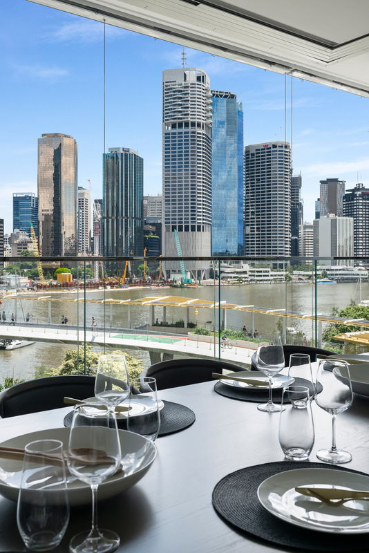 Brisbane Skyhome (With City Views)
