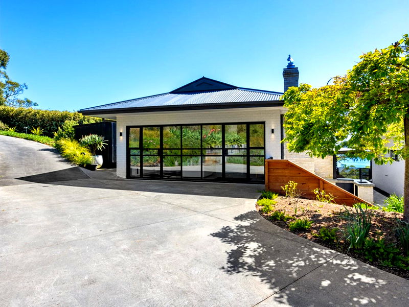 The Perch (Heated Pool)