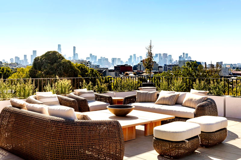 Como Penthouse (Melbourne skyline and river views)