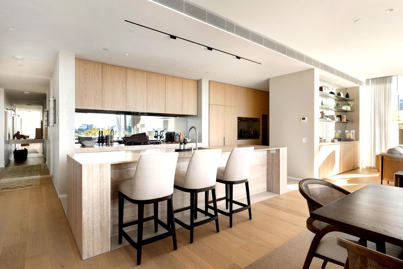 Como Penthouse (Melbourne skyline and river views)