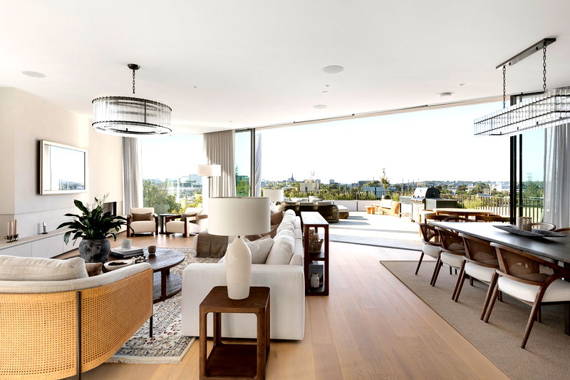 Como Penthouse (Melbourne skyline and river views)
