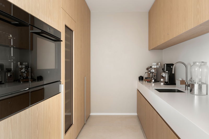 Como Penthouse (Melbourne skyline and river views)