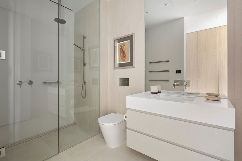 Como Penthouse (Melbourne skyline and river views)