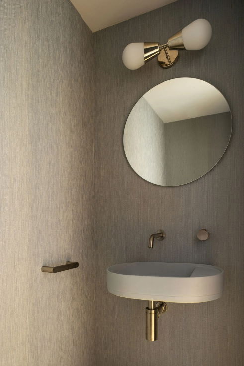 Solstice Escape (Stunning ocean views, Walk to famous Wategoes Beach, Pool)