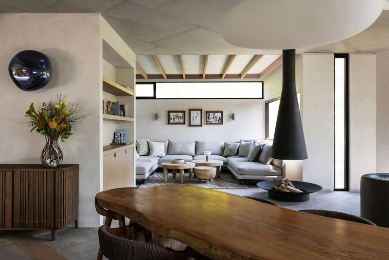 Solstice Escape (Stunning ocean views, Walk to famous Wategoes Beach, Pool)