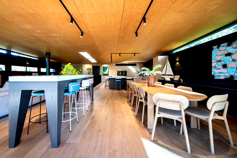 Golden Dune Retreat (Walk to the beach)