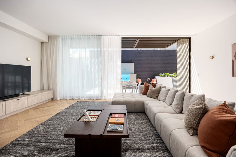 Urban Luxe Loft with pool