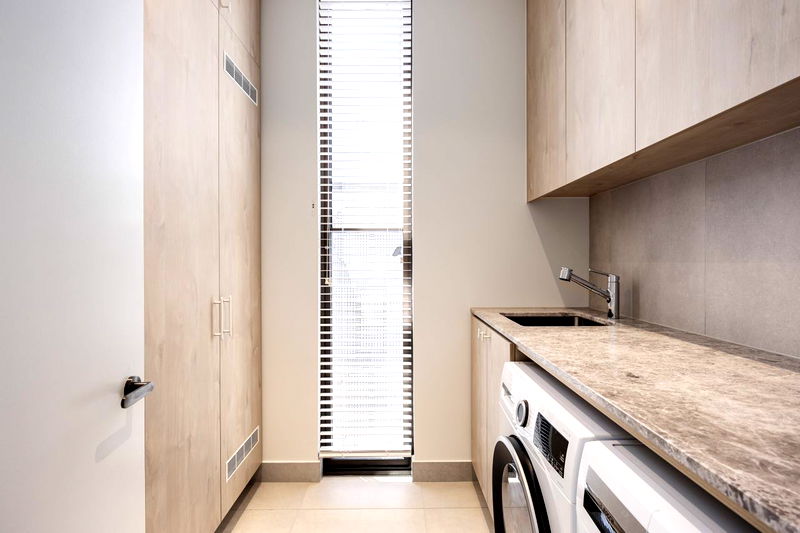 Urban Luxe Loft with pool