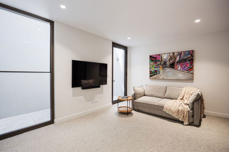 Urban Luxe Loft with pool