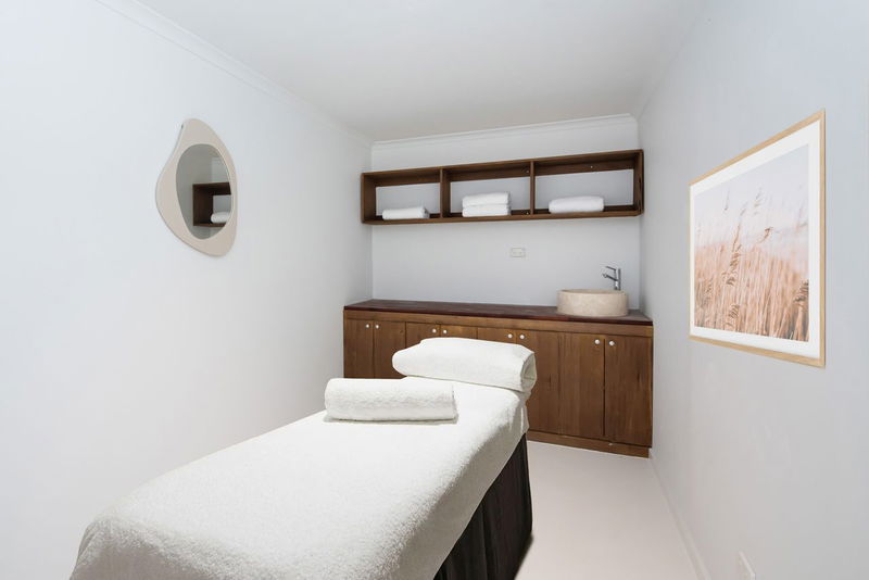 The Cape Retreat (Stunning views)