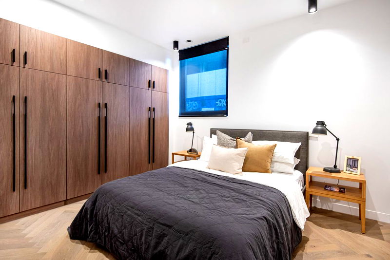 The Grandstand (Walking access to MCG)