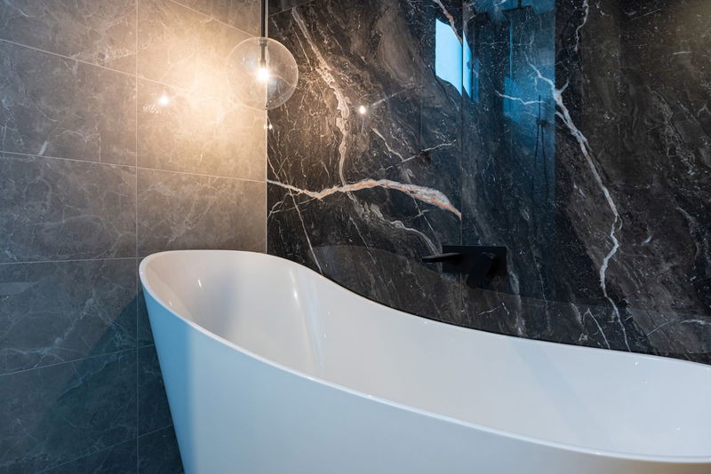 The Grandstand (Walking access to MCG)