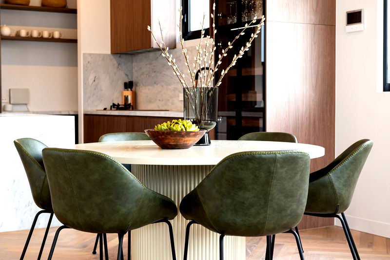 The Grandstand (Walking access to MCG)