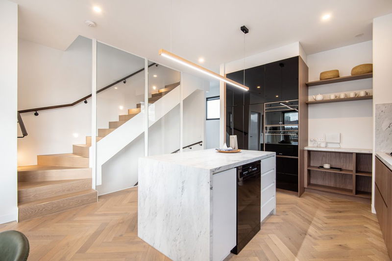 The Grandstand (Walking access to MCG)