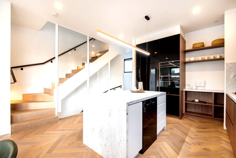 The Grandstand (Walking access to MCG)