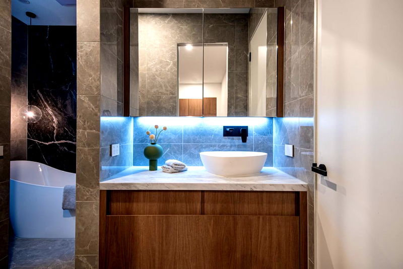 The Grandstand (Walking access to MCG)