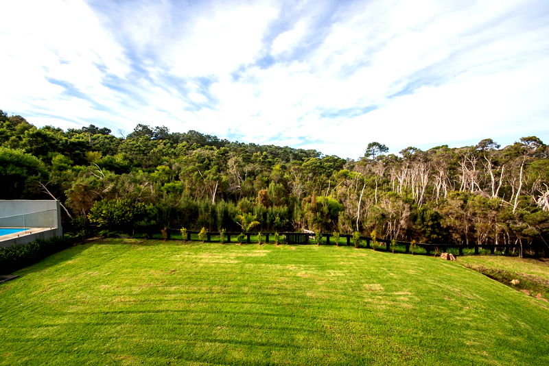 Seabreeze Haven (Walk to the beach)