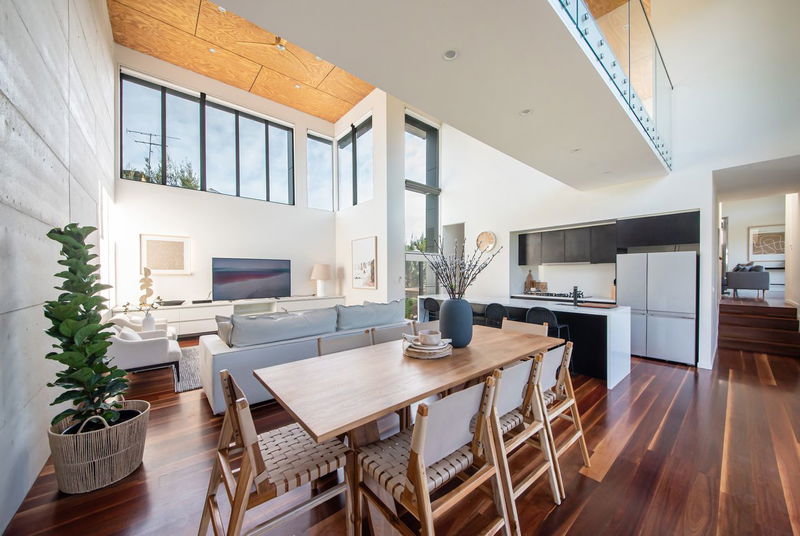 Seabreeze Haven (Walk to the beach)