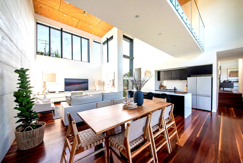 Seabreeze Haven (Walk to the beach)