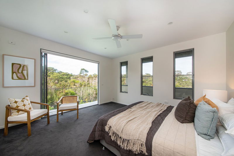 Seabreeze Haven (Walk to the beach)