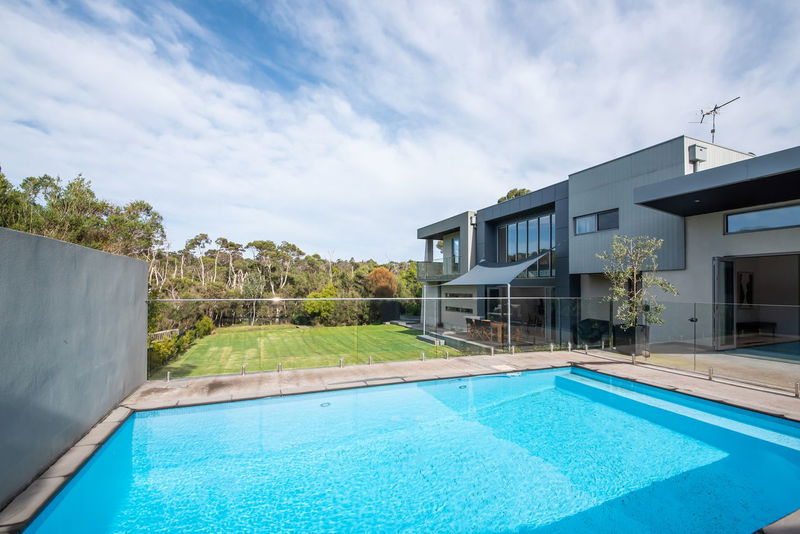 Seabreeze Haven (Walk to the beach)