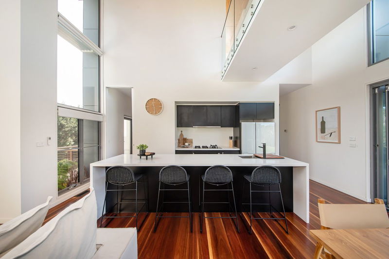 Seabreeze Haven (Walk to the beach)