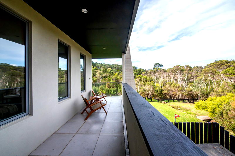 Seabreeze Haven (Walk to the beach)