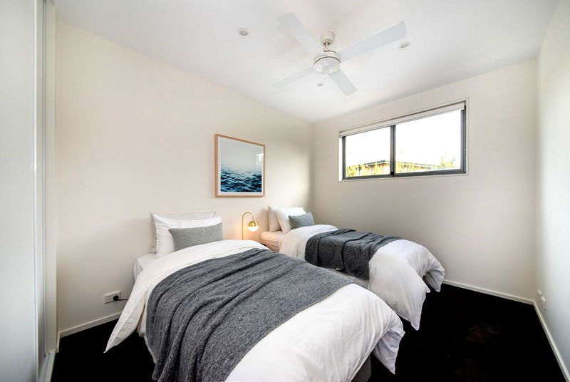 Seabreeze Haven (Walk to the beach)