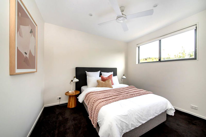 Seabreeze Haven (Walk to the beach)