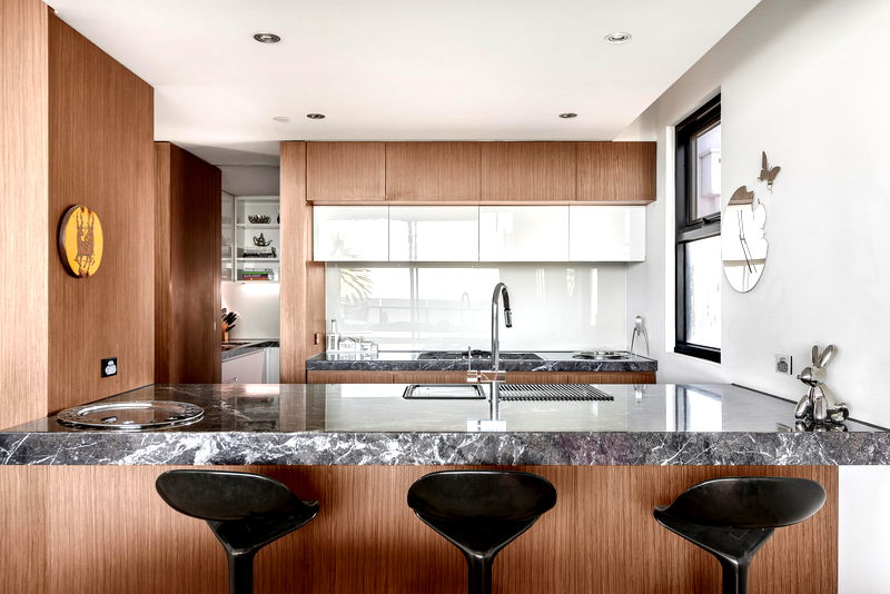 The Parade Penthouse (Walk to beach)