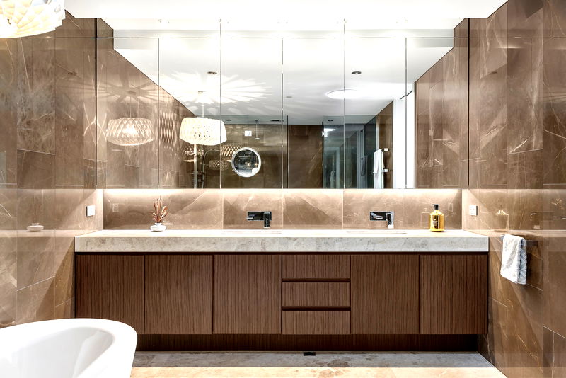 The Parade Penthouse (Walk to beach)