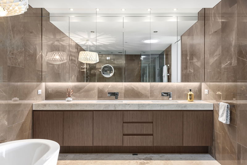 The Parade Penthouse (Walk to beach)