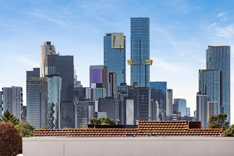 The Parade Penthouse (Walk to beach)