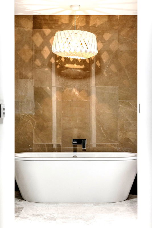 The Parade Penthouse (Walk to beach)