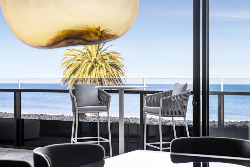 The Parade Penthouse (Walk to beach)