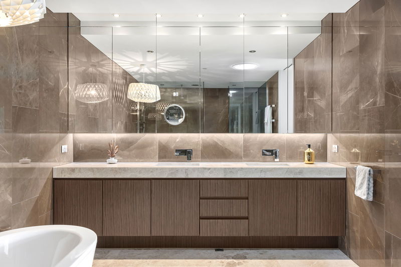 The Parade Penthouse (Walk to beach)