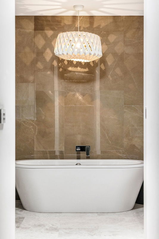 The Parade Penthouse (Walk to beach)