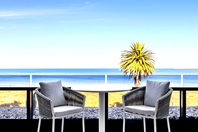 The Parade Penthouse (Walk to beach)