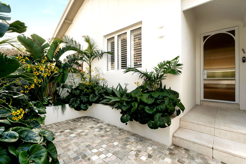 Bondi Luxe Haven (private garden and pool)