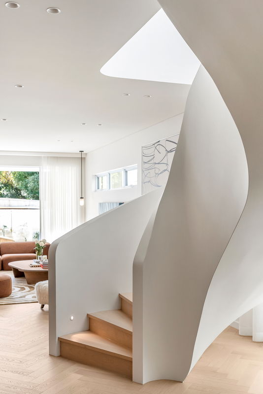 Bondi Luxe Haven (private garden and pool)