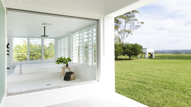 Amelika - luxury 25 acre estate with pool