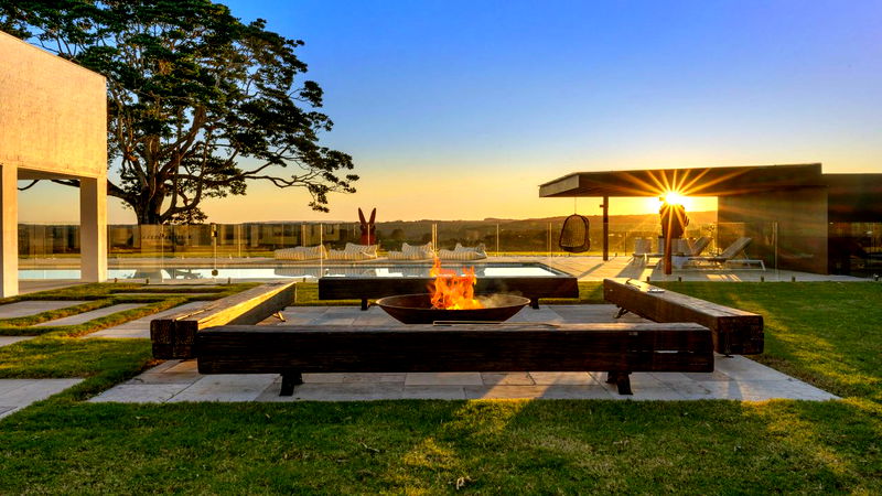 Amelika - luxury 25 acre estate with pool