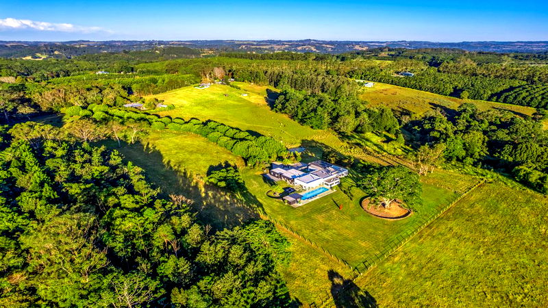 Amelika - luxury 25 acre estate with pool