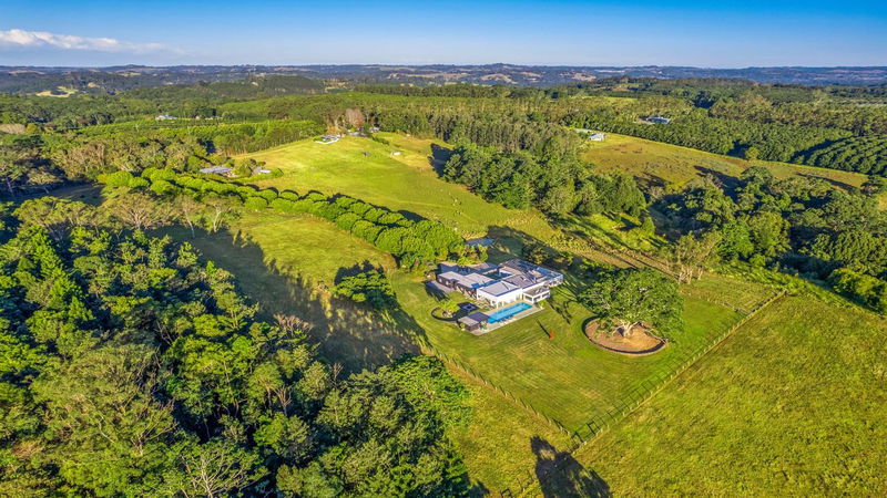 Amelika - luxury 25 acre estate with pool