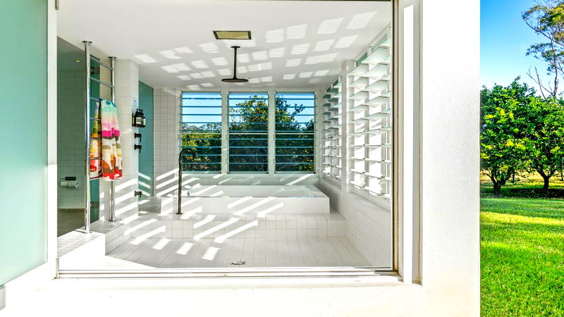 Amelika - luxury 25 acre estate with pool