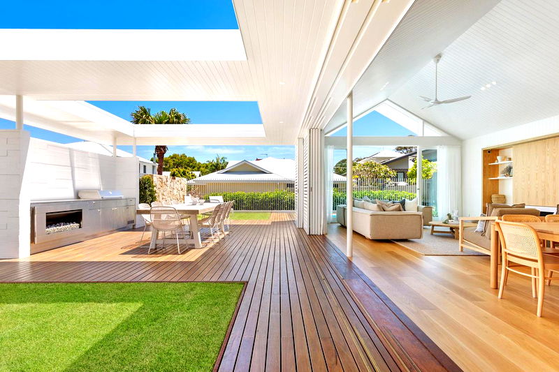 The Beach Box - beachside luxury home with private pool