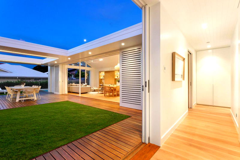 The Beach Box - beachside luxury home with private pool